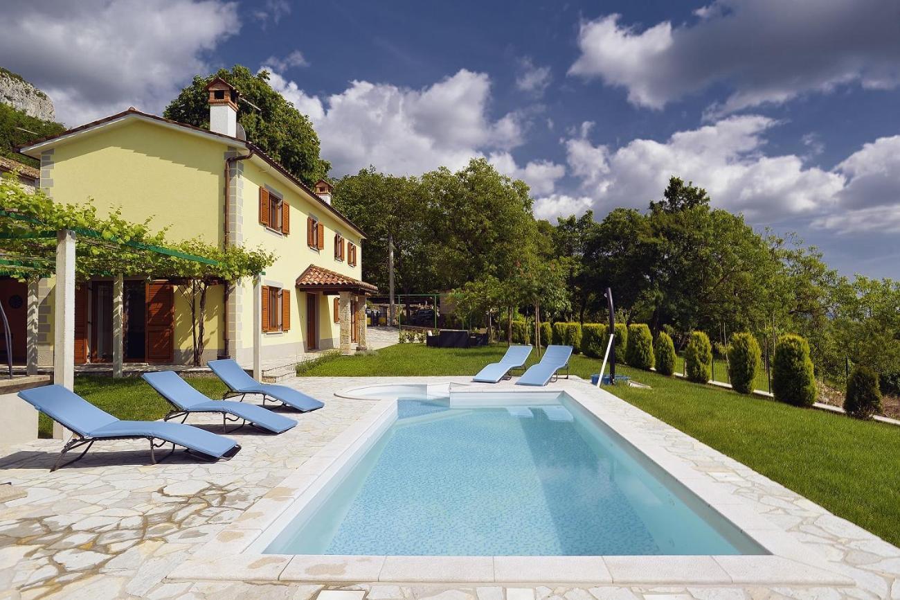 Villa Bella Lupoglav  Экстерьер фото