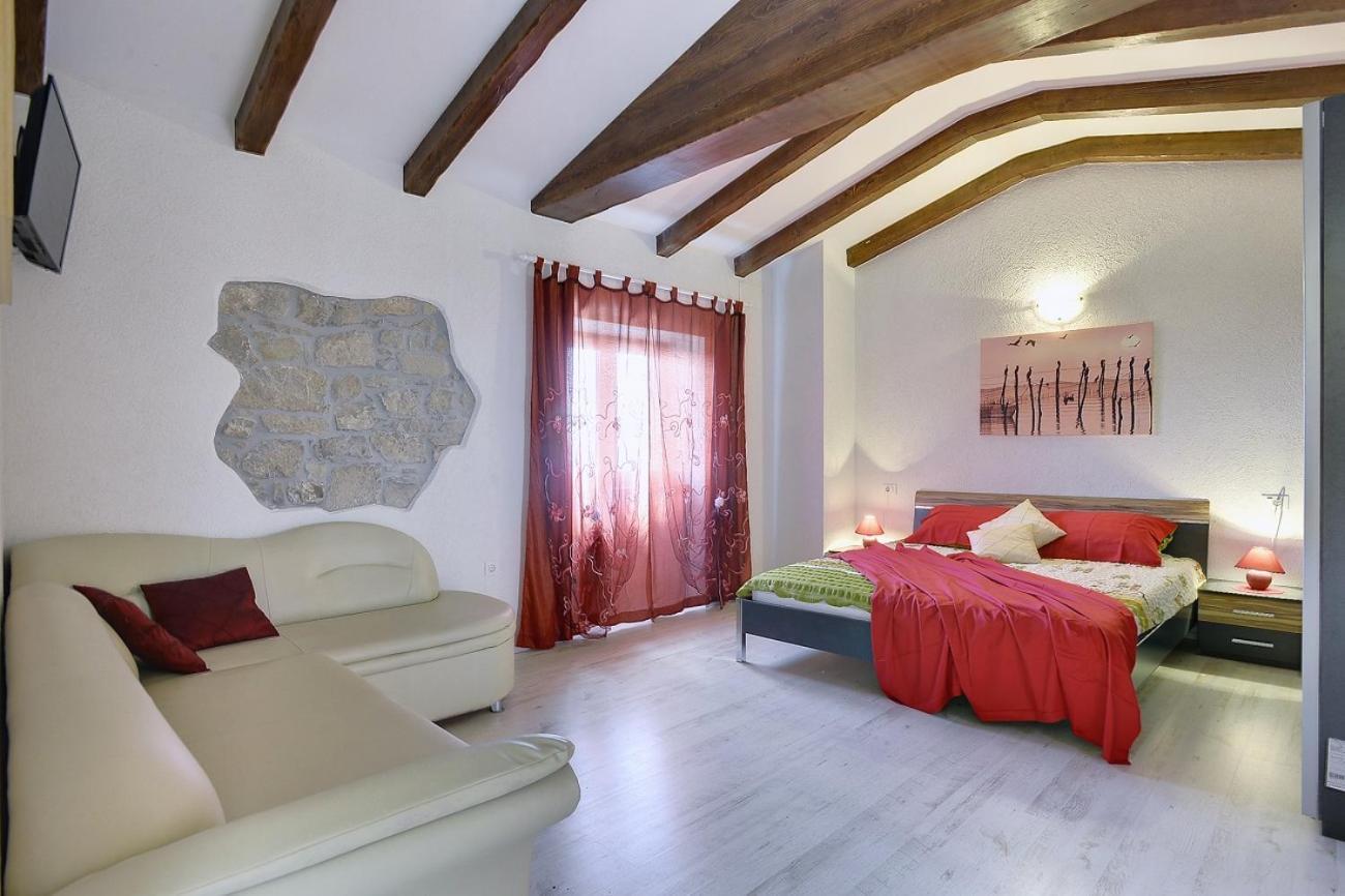Villa Bella Lupoglav  Экстерьер фото