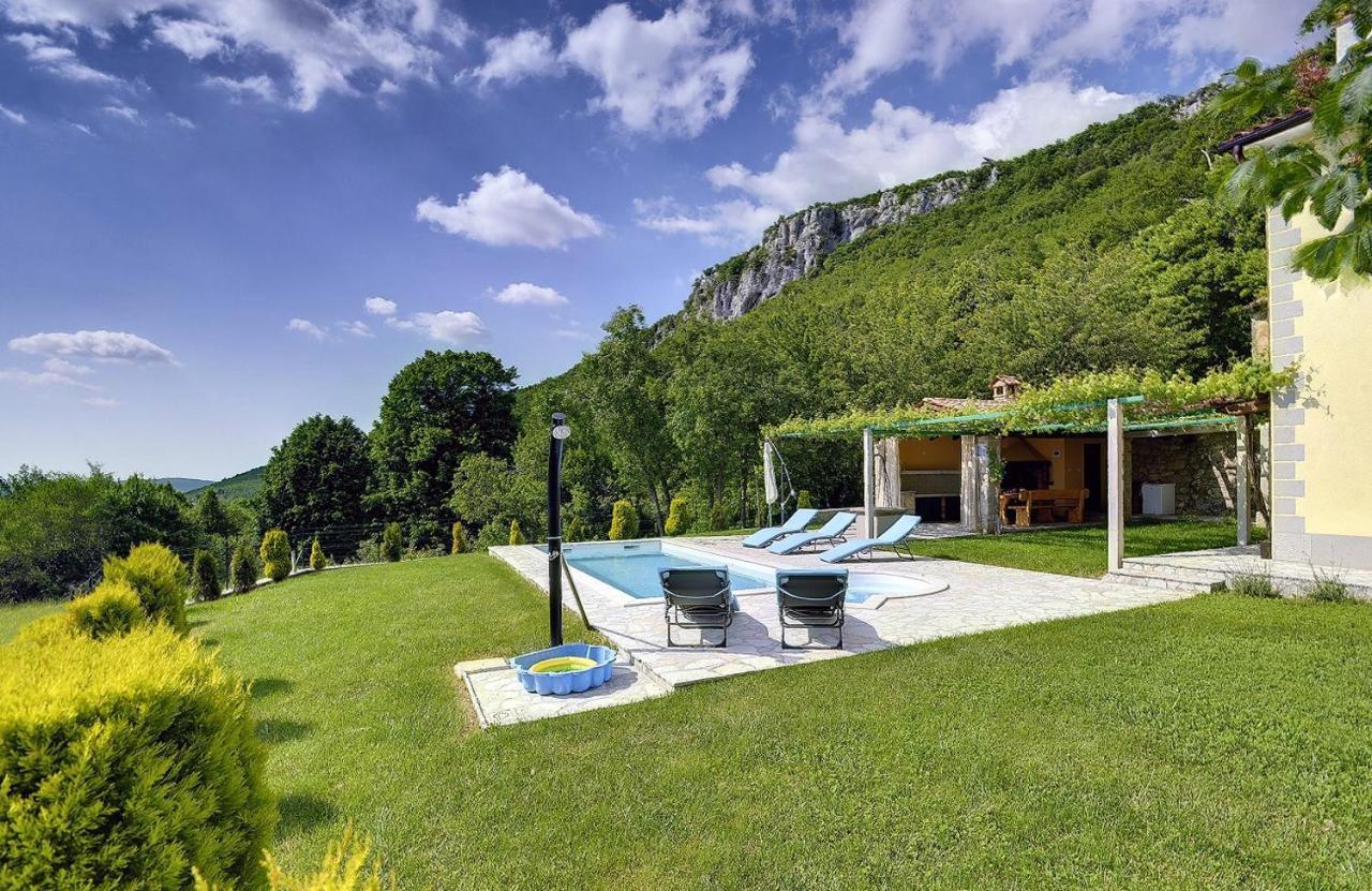 Villa Bella Lupoglav  Экстерьер фото